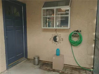 Photo #5: 2316331 Listing