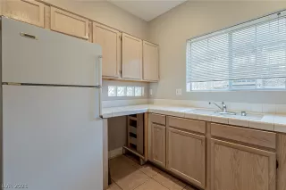 Photo #4: 2316335 Listing 