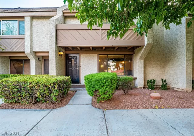 MLS: 2316338 Condo For Sale