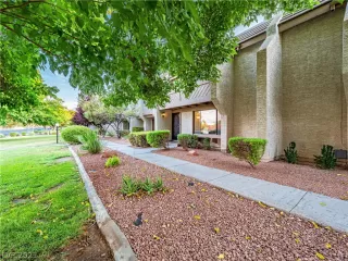 Photo #2: 2316338 Listing