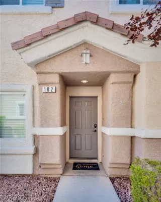 Photo #3: 2316342 Listing