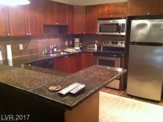 Photo #2: 2316360 Listing