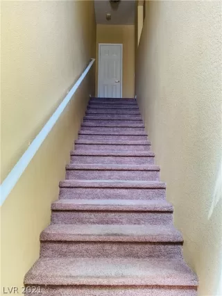 Photo #2: 2316384 Listing 