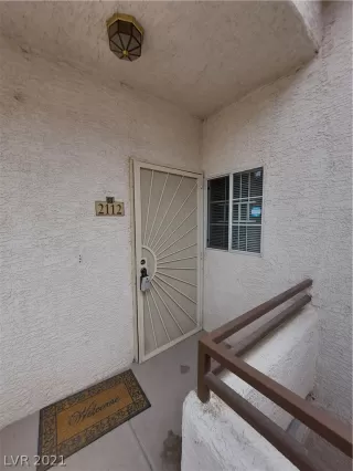 Photo #2: 2316395 Listing 