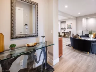 Photo #1: 2316426 Listing