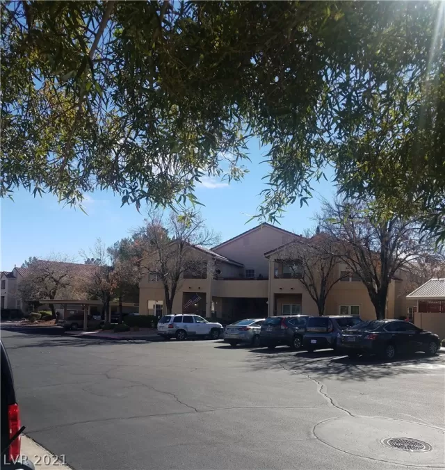 MLS: 2316520 Condo For Sale