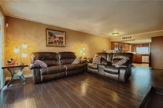 Photo #2: 2316538 Listing