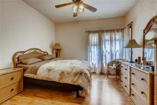 Photo #5: 2316569 Listing