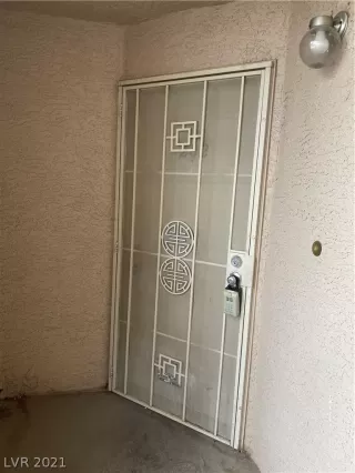 Photo #2: 2316571 Listing 