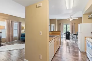 Photo #3: 2316581 Listing