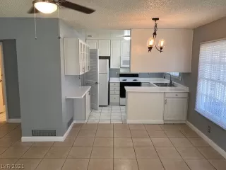 Photo #2: 2316598 Listing 