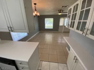 Photo #6: 2316598 Listing 