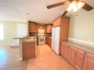 Photo #6: 2316643 Listing 