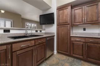 Photo #4: 2316676 Listing 