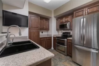 Photo #5: 2316676 Listing 