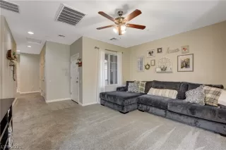 Photo #2: 2316681 Listing
