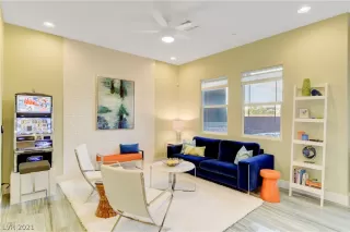 Photo #3: 2316685 Listing 