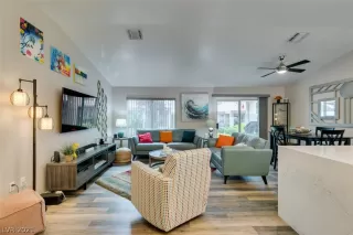 Photo #3: 2316700 Listing