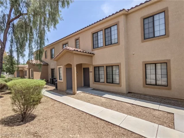 MLS: 2316714 Condo For Sale