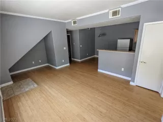 Photo #2: 2316714 Listing