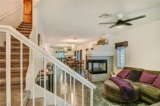 Photo #5: 2316733 Listing