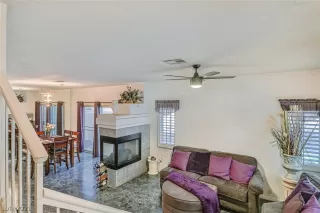 Photo #6: 2316733 Listing