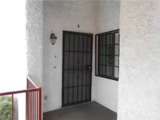 Photo #2: 2316749 Listing