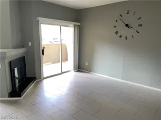 Photo #4: 2316754 Listing