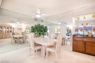 Photo #5: 2316760 Listing