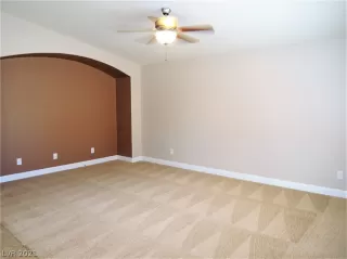 Photo #4: 2316780 Listing 