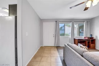 Photo #4: 2316785 Listing 