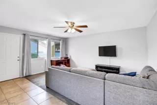 Photo #5: 2316785 Listing 