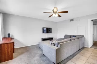 Photo #6: 2316785 Listing 