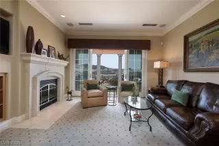 Photo #4: 2316796 Listing 