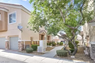 Photo #1: 2316801 Listing 