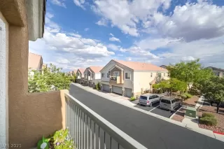 Photo #6: 2316801 Listing 