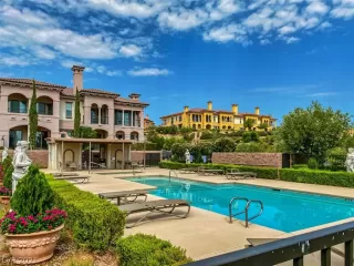 Photo #5: 2316811 Listing