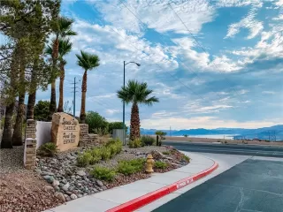 Photo #1: 2316859 Listing