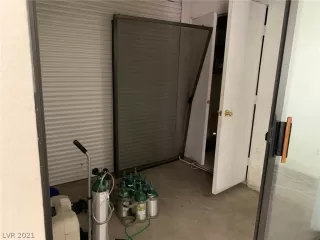 Photo #4: 2316865 Listing 