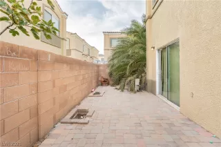 Photo #6: 2316935 Listing 