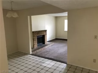 Photo #4: 2316950 Listing 