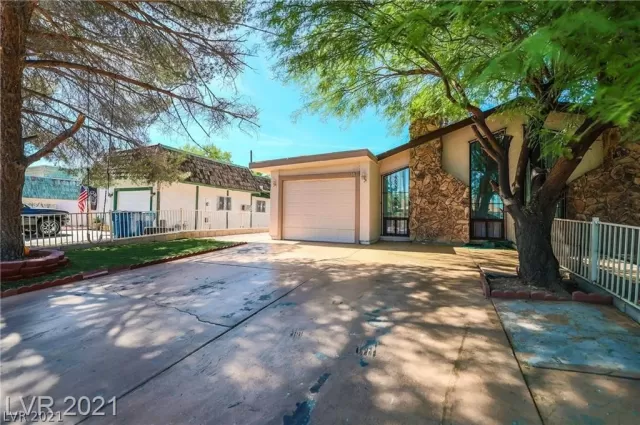 MLS: 2317017 Condo For Sale