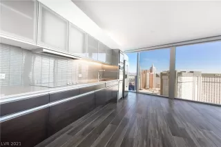 Photo #3: 2317020 Listing