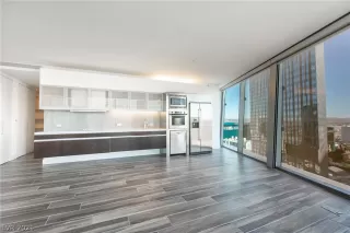 Photo #6: 2317020 Listing