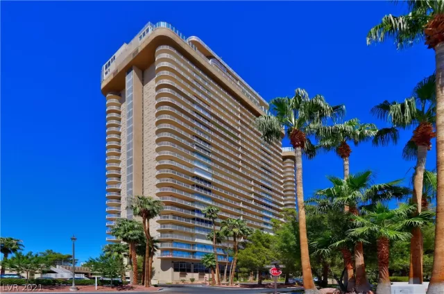 MLS: 2317026 Condo For Sale