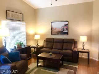 Photo #1: 2317066 Listing