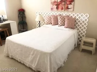 Photo #5: 2317066 Listing