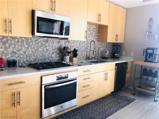 Photo #4: 2317067 Listing