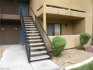 Photo #4: 2317078 Listing