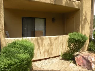 Photo #6: 2317078 Listing